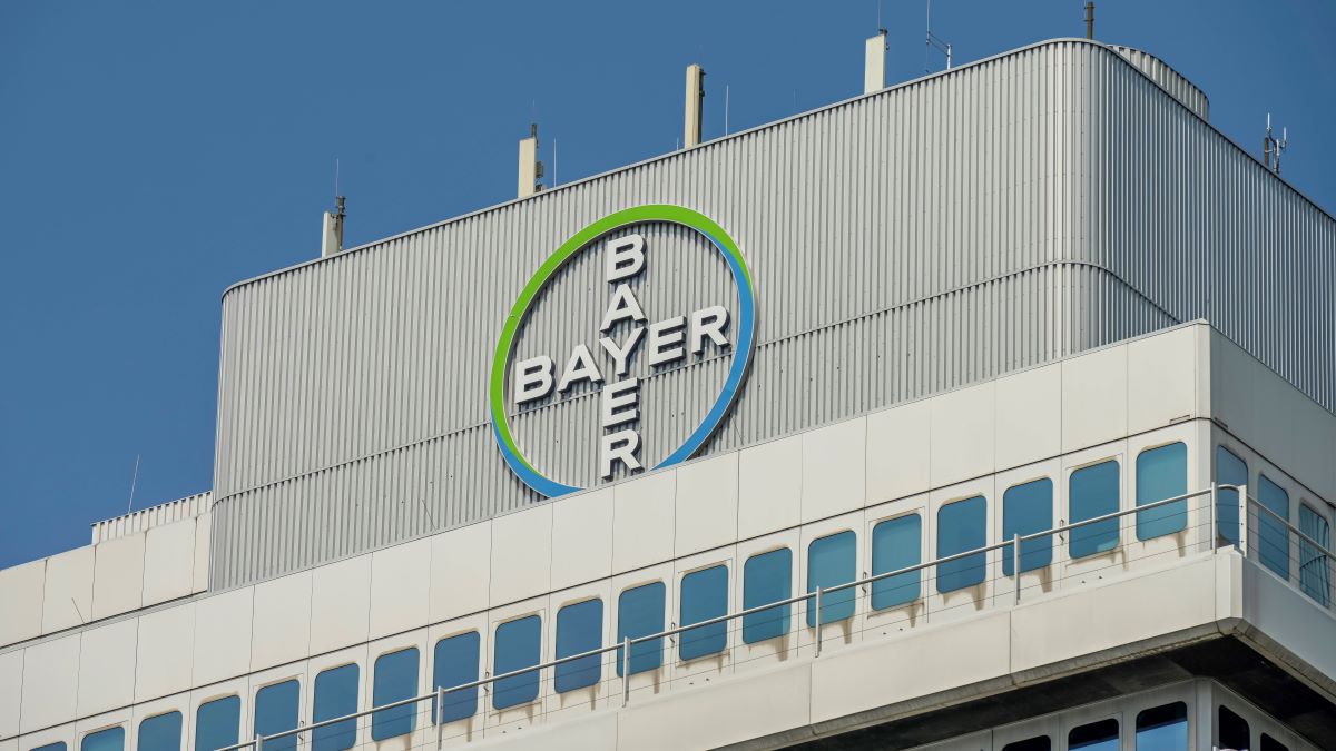 Chemiekonzern: Bayer kassiert Jahresprognose