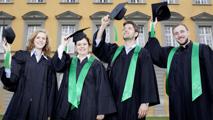 Student_Studium_Universität_Abschluss Mit einem Abschluss in Agrarwissenschaften stehen zahlreiche Karrieremöglichkeiten offen.